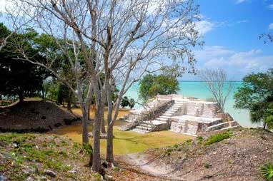 Cerros Mayan Site